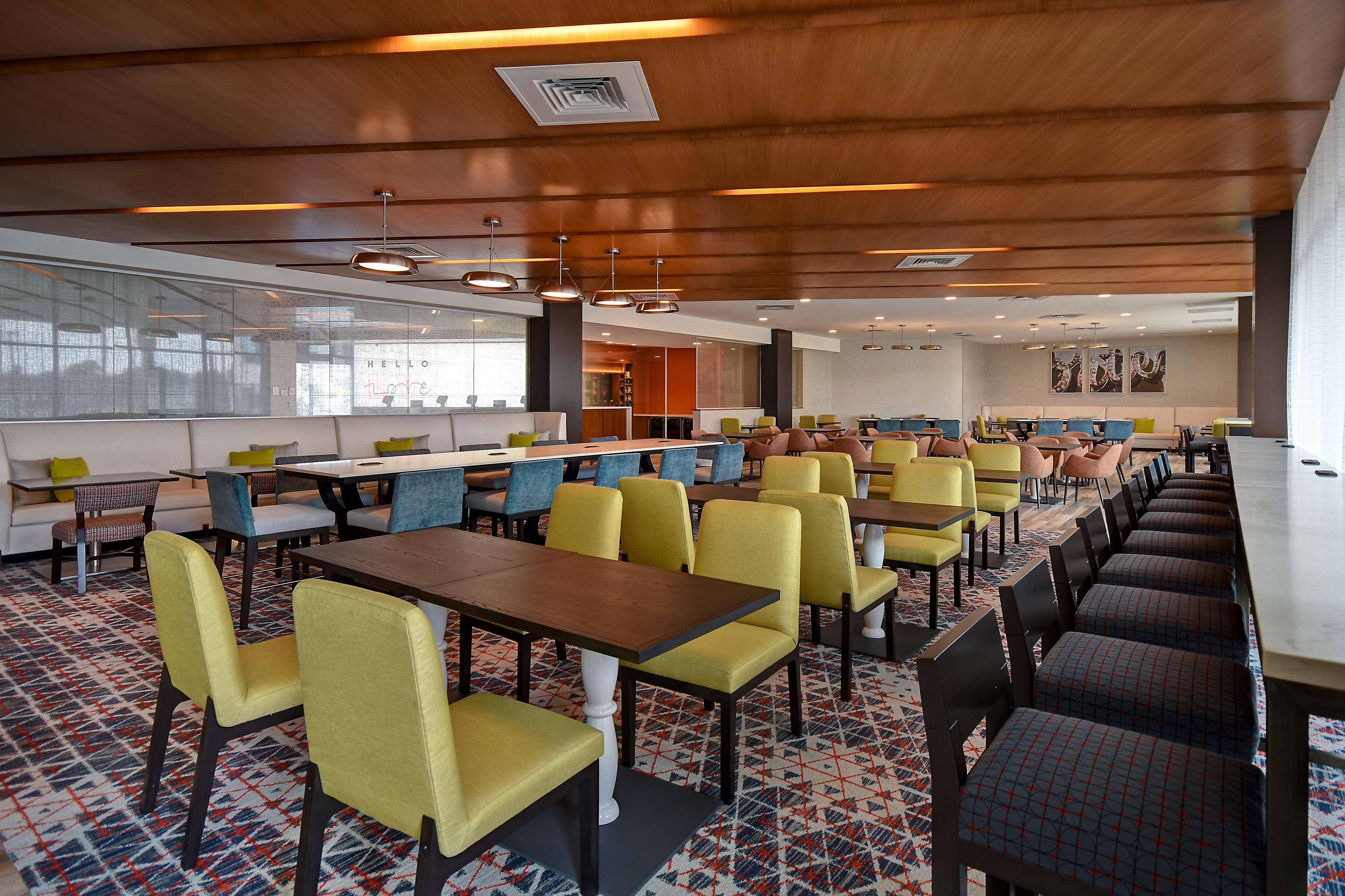 Hampton Inn & Suites Las Vegas Convention Center - No Resort Fee Exteriér fotografie