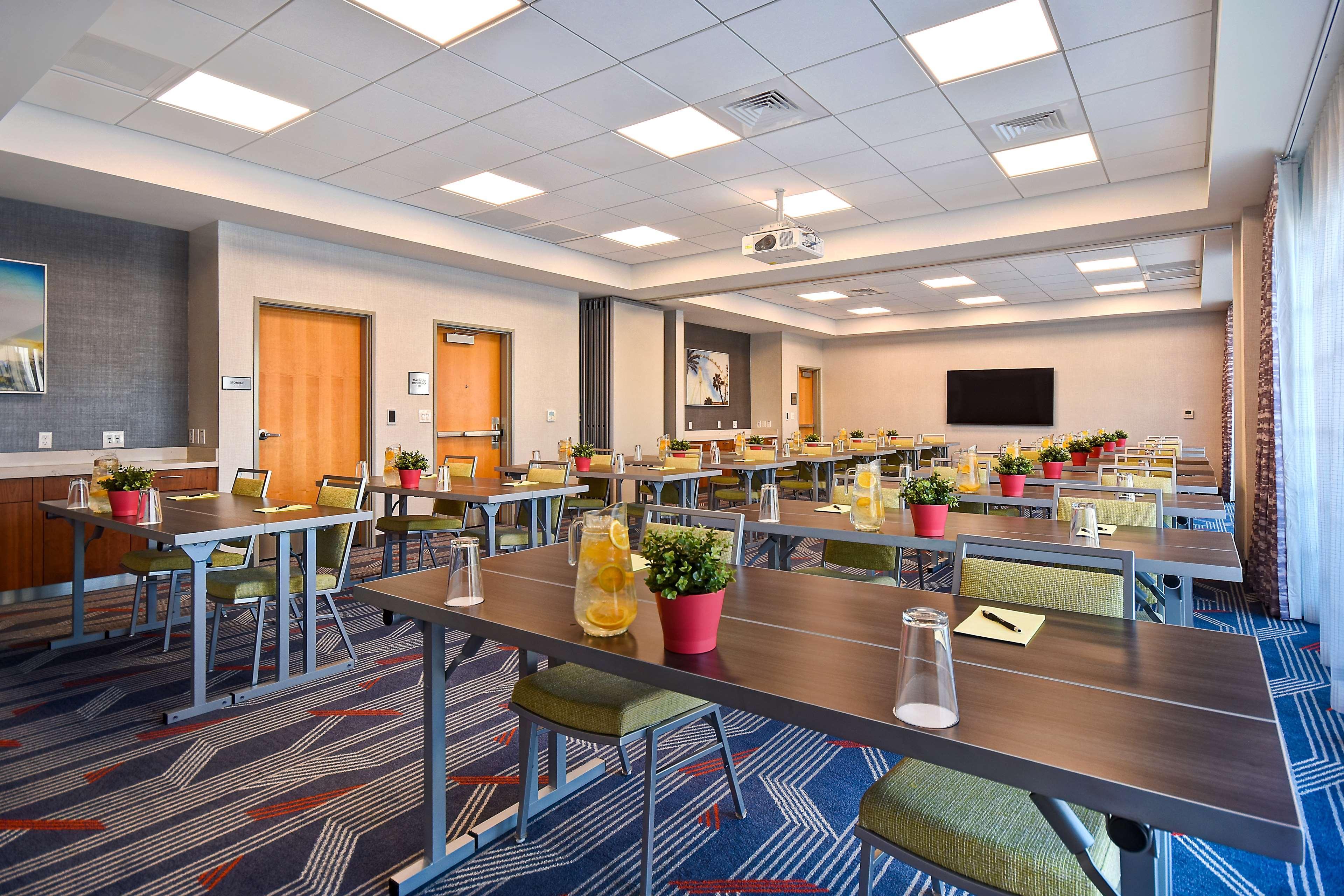 Hampton Inn & Suites Las Vegas Convention Center - No Resort Fee Exteriér fotografie