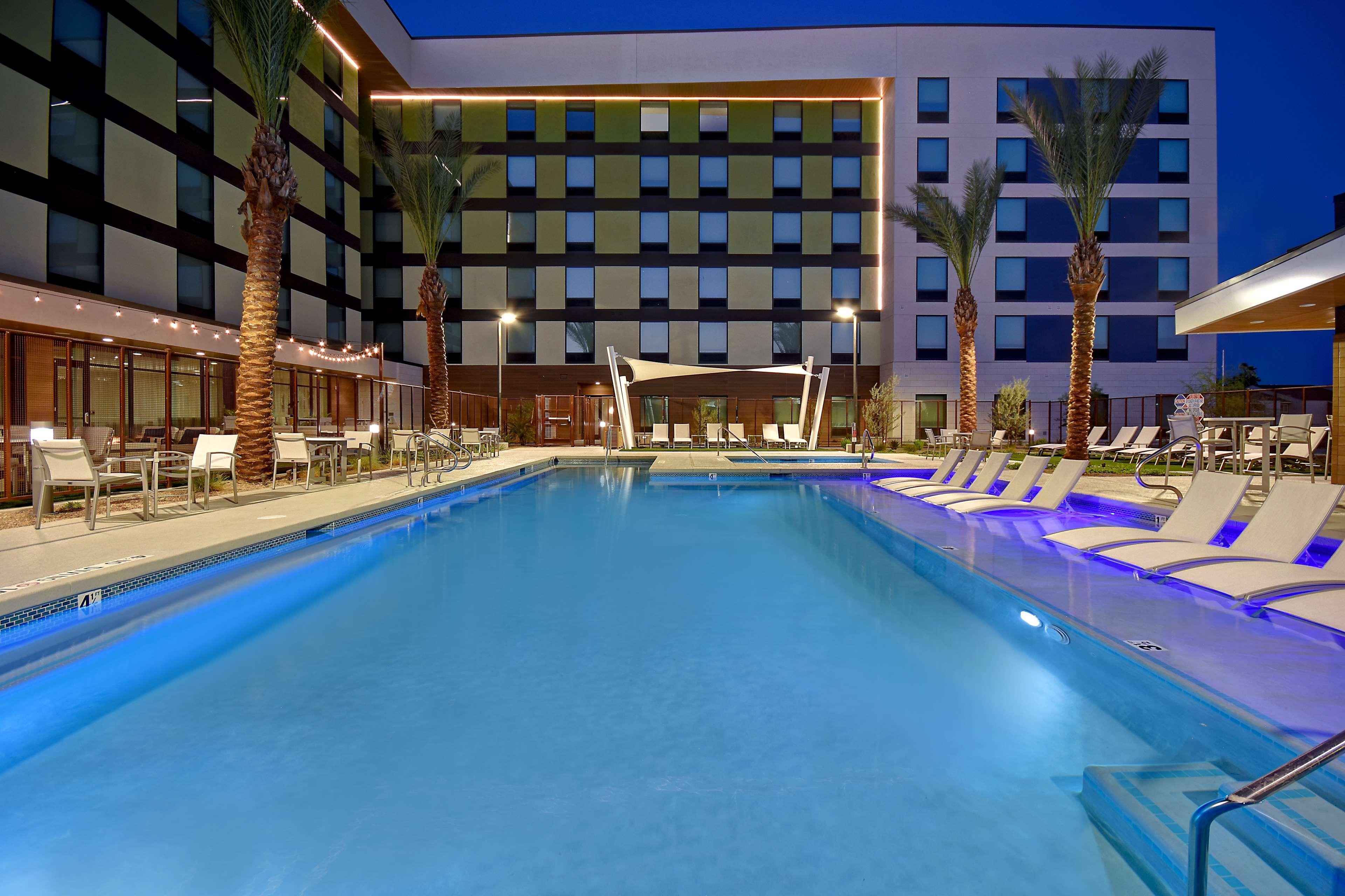 Hampton Inn & Suites Las Vegas Convention Center - No Resort Fee Exteriér fotografie