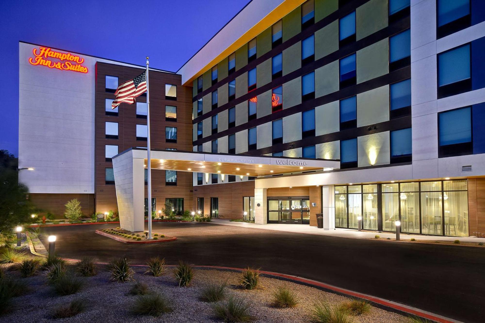 Hampton Inn & Suites Las Vegas Convention Center - No Resort Fee Exteriér fotografie