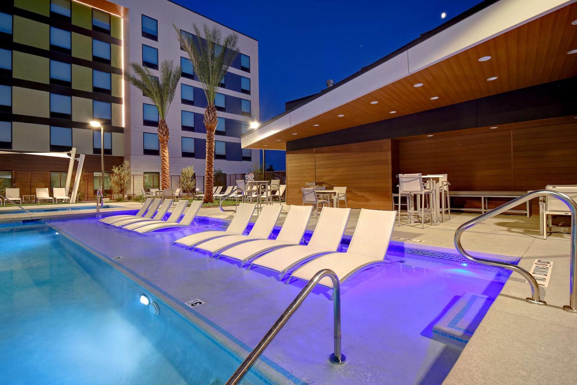 Hampton Inn & Suites Las Vegas Convention Center - No Resort Fee Exteriér fotografie